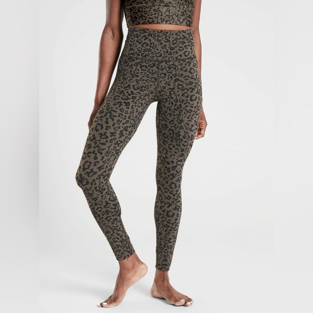 Athleta Leopard Elation Ultra High Rise Tight Leggings 🖤 Size XXS